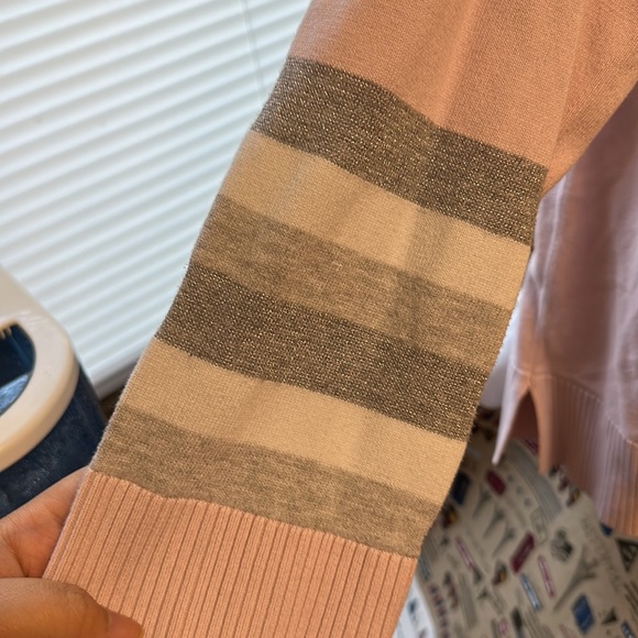 Spring sweater in good condition - Picture 2 of 4